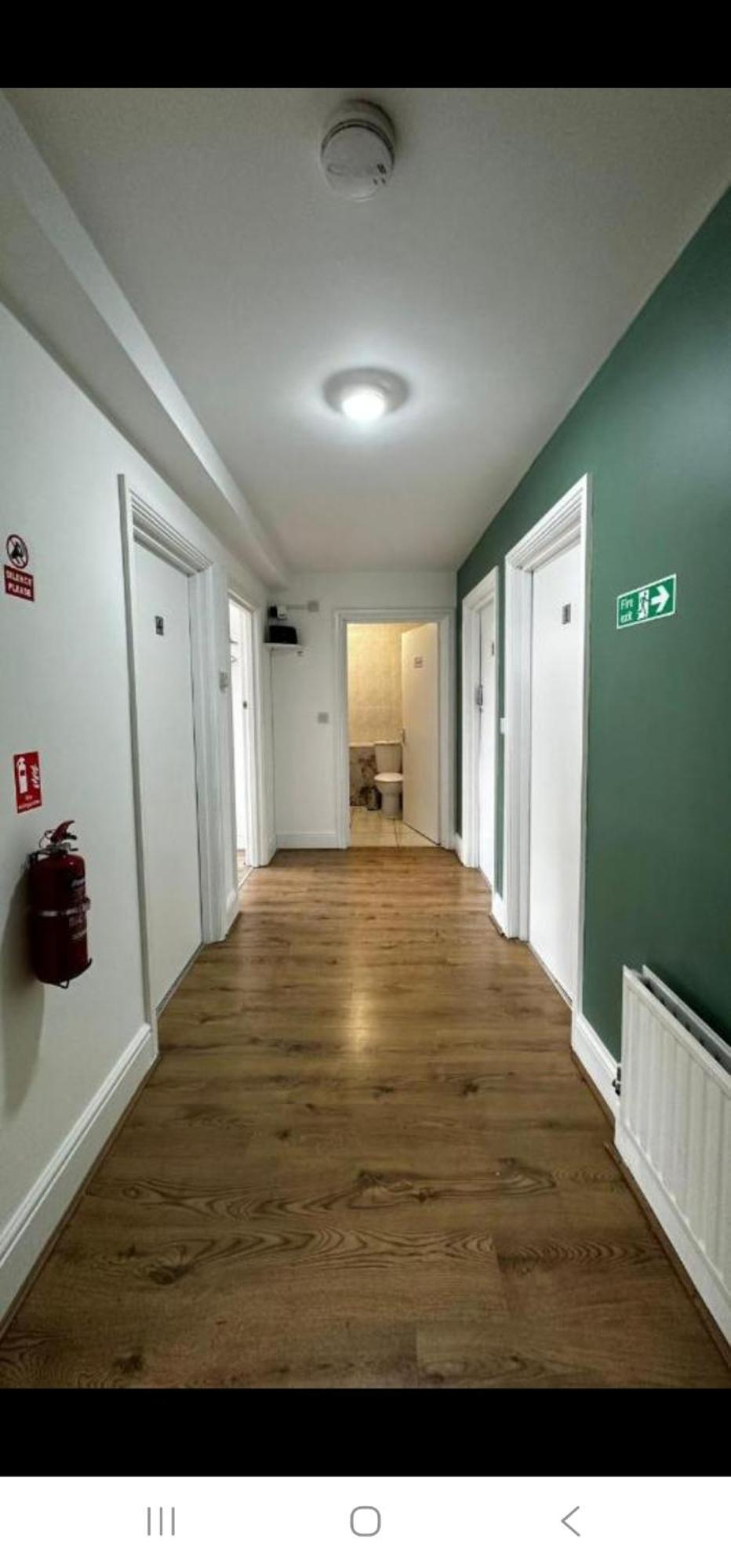 Portobello Guest Rooms Londra Oda fotoğraf